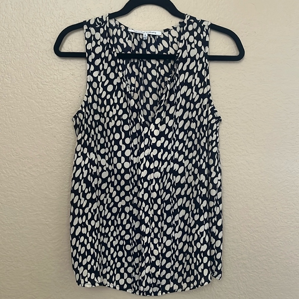 Collective Concepts Navy/Cream Print Sleeveless Top- Small
